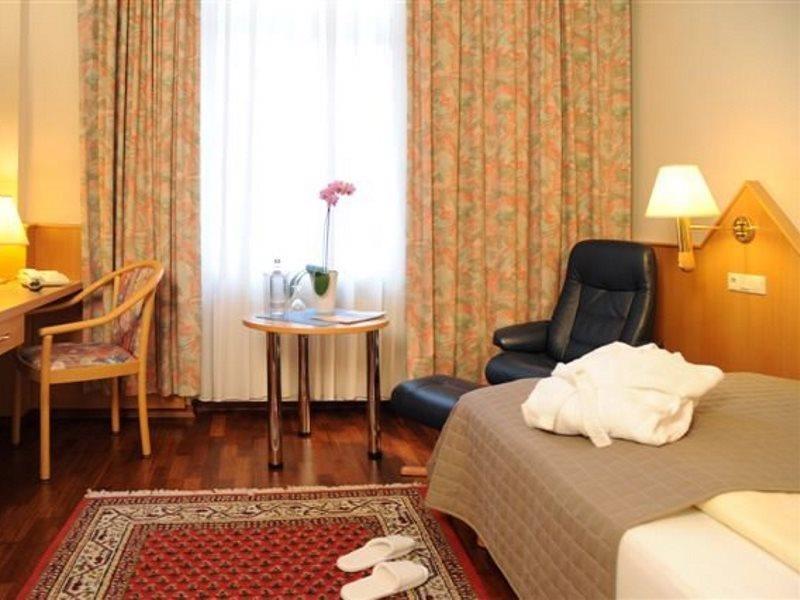 Komfort Hotel Am Kurpark Bad Homburg vor der Hoehe Ngoại thất bức ảnh